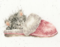 Cross stitch kit Hannah Dale - The Snuggle Is Real - Bothy Threads